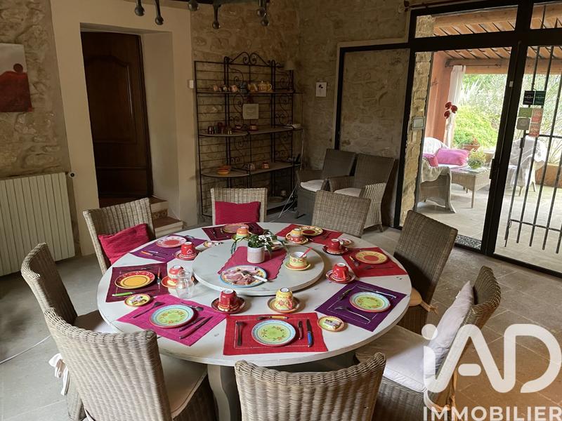 Maison - 402 m² - 12 pièces