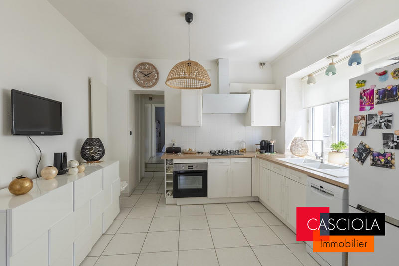 Appartement - 150 m² - 6 pièces