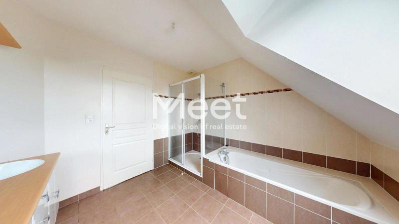 Maison - 196 m² - 6 pièces