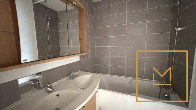 Appartement - 79 m² - 3 pièces