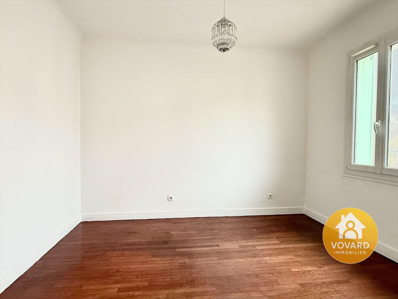 Maison - 93 m² - 4 pièces