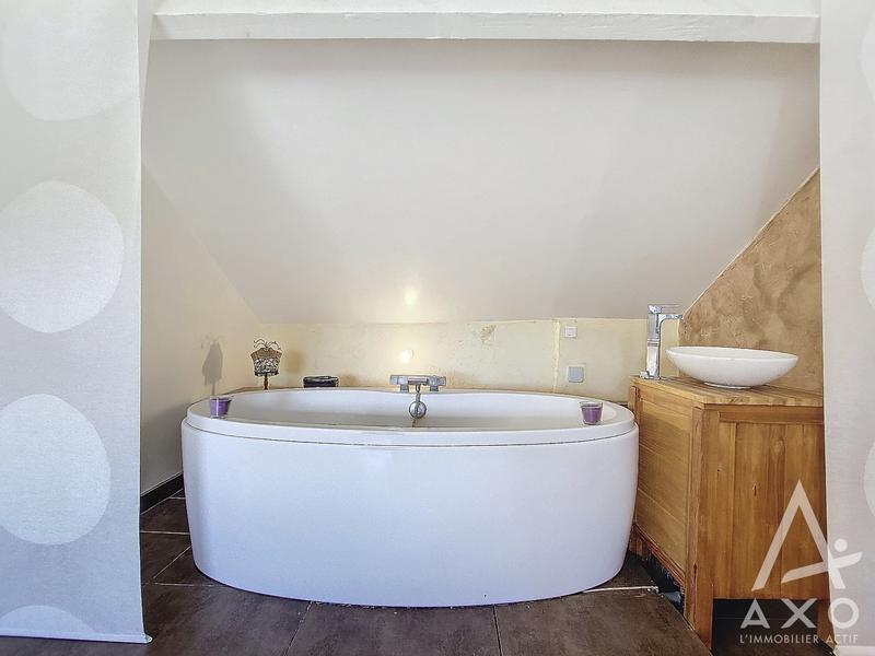 Maison - 174 m² - 6 pièces