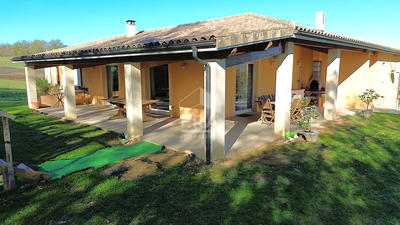 Maison - 143 m² - 5 pièces