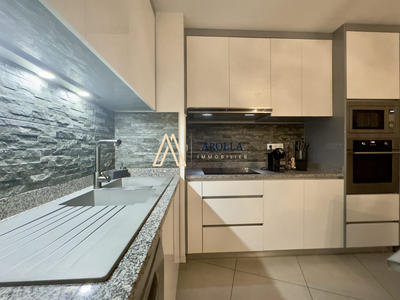 Appartement - 83 m² - 4 pièces