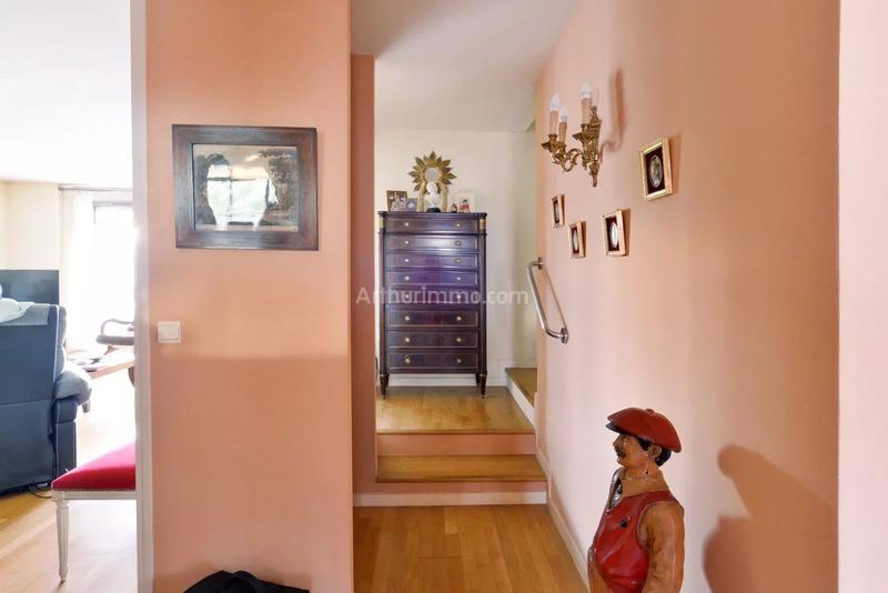 Appartement - 94 m² - 4 pièces