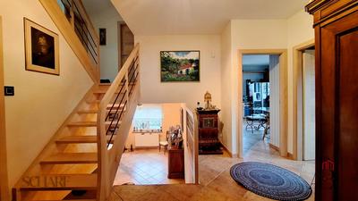 Maison - 180 m² - 8 pièces