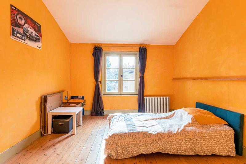 Maison - 275 m² - 12 pièces