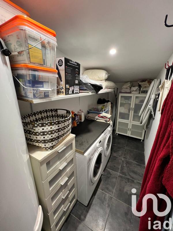 Maison - 236 m² - 9 pièces