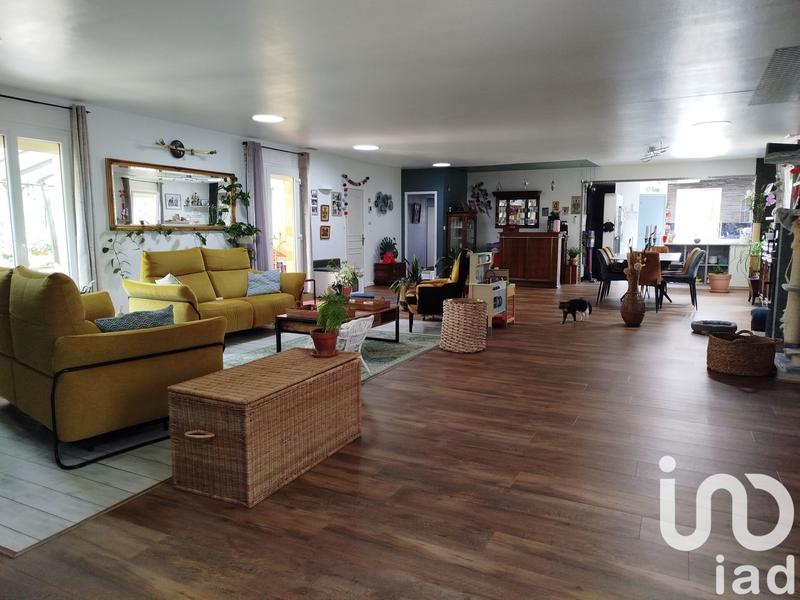 Maison - 266 m² - 6 pièces