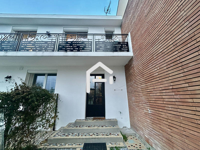 Appartement - 90 m² - 4 pièces