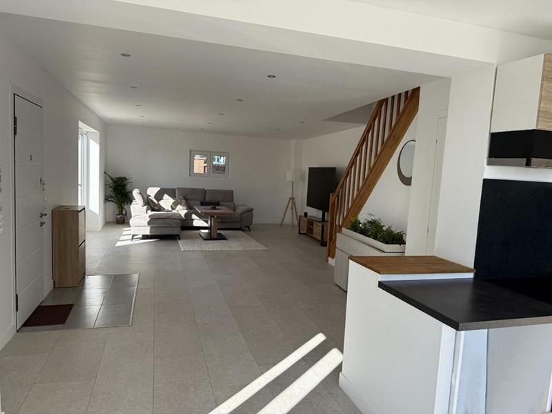 Maison - 95 m² - 4 pièces