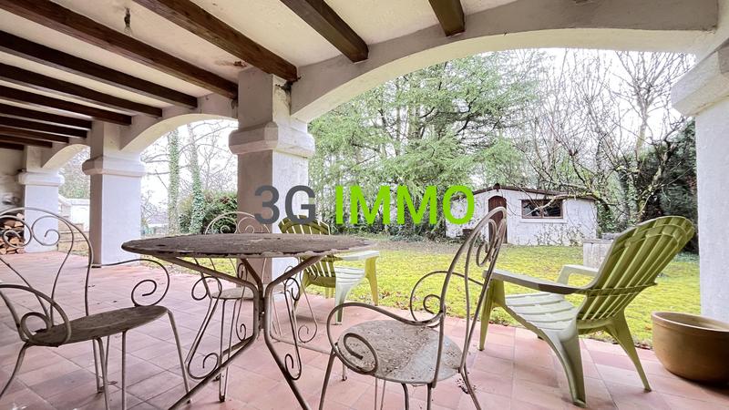 Maison traditionnelle - 160 m² - 7 pièces