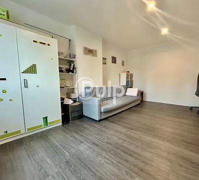 Maison - 185 m² - 12 pièces