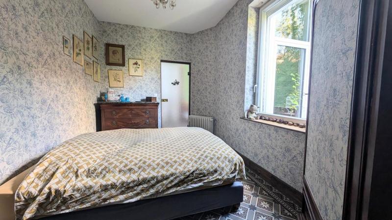 Maison - 340 m² - 8 pièces