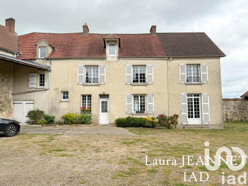 Maison - 228 m² - 8 pièces