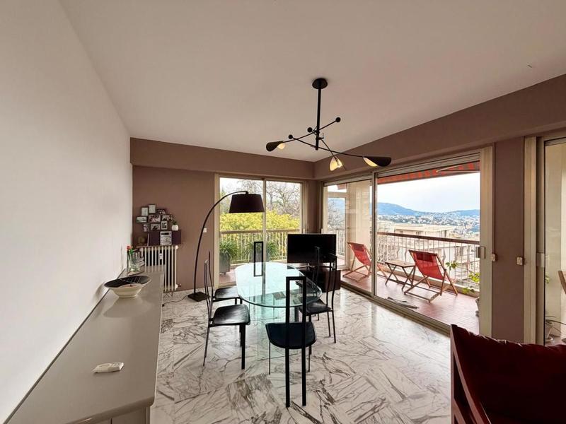 Appartement - 120 m² - 4 pièces