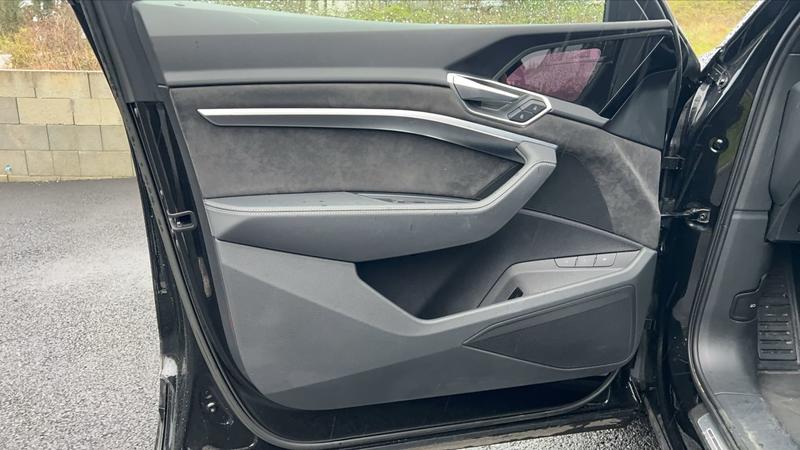 Audi e-tron Sportback 55 408 Quattro s line