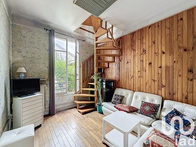 Maison de ville - 76 m² - 8 pièces