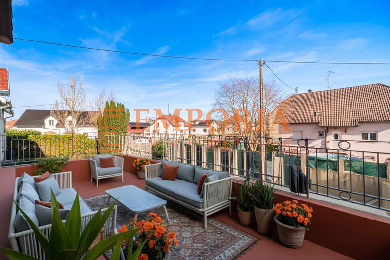 Maison - 220 m² - 6 pièces