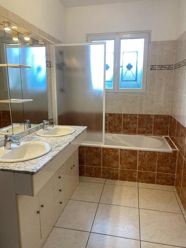 Villa - 122 m² - 5 pièces