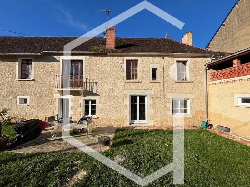 Maison - 218 m² - 9 pièces