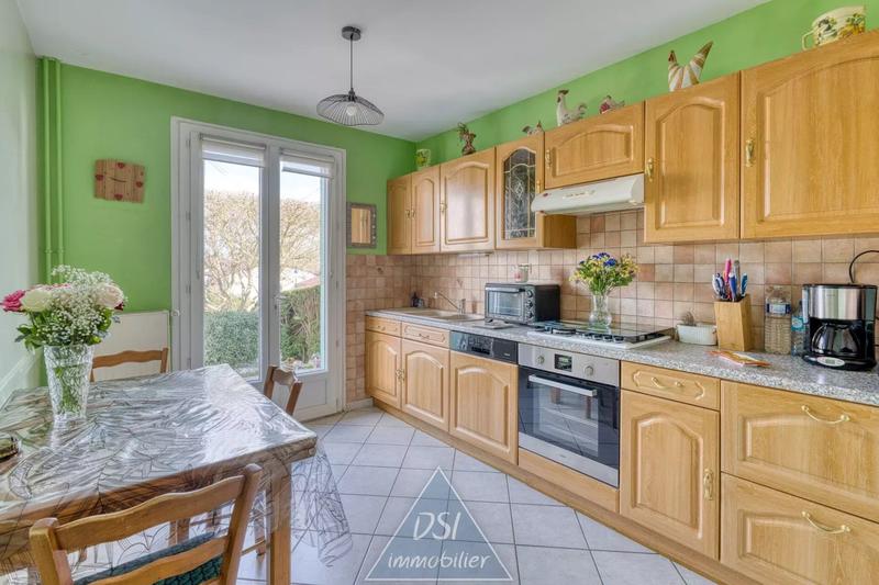 Maison - 92 m² - 6 pièces