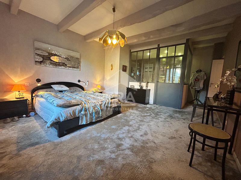 Maison - 512 m² - 14 pièces