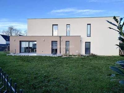 Maison - 172 m² - 5 pièces