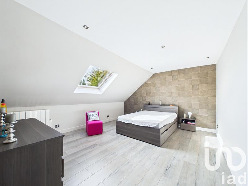 Maison - 213 m² - 6 pièces