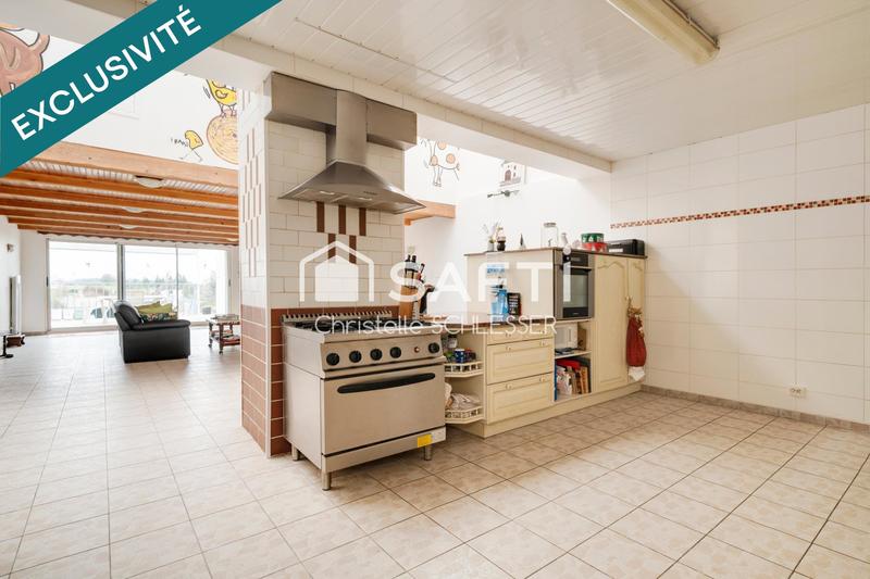 Maison - 330 m² - 7 pièces