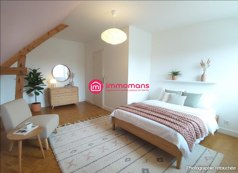 Maison - 180 m² - 8 pièces