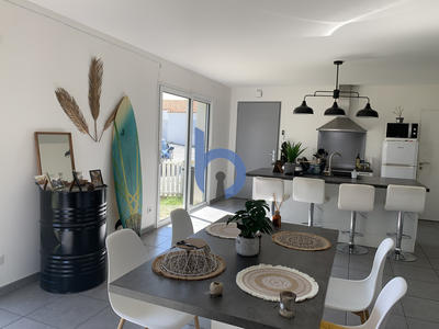 Maison - 88 m² - 4 pièces