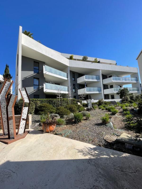 Appartement - 96 m² - 4 pièces