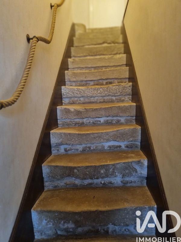 Maison - 254 m² - 6 pièces