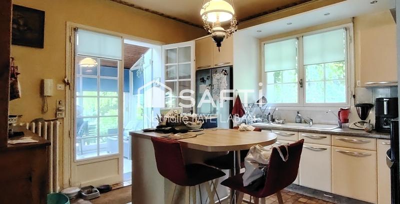 Maison - 175 m² - 8 pièces