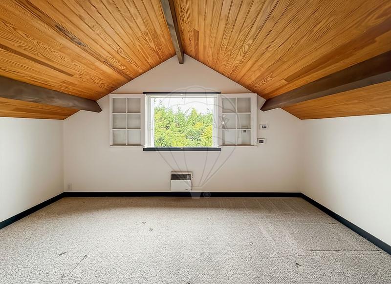 Maison - 258 m² - 10 pièces