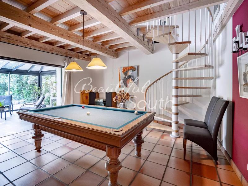 Mas - 345 m² - 10 pièces