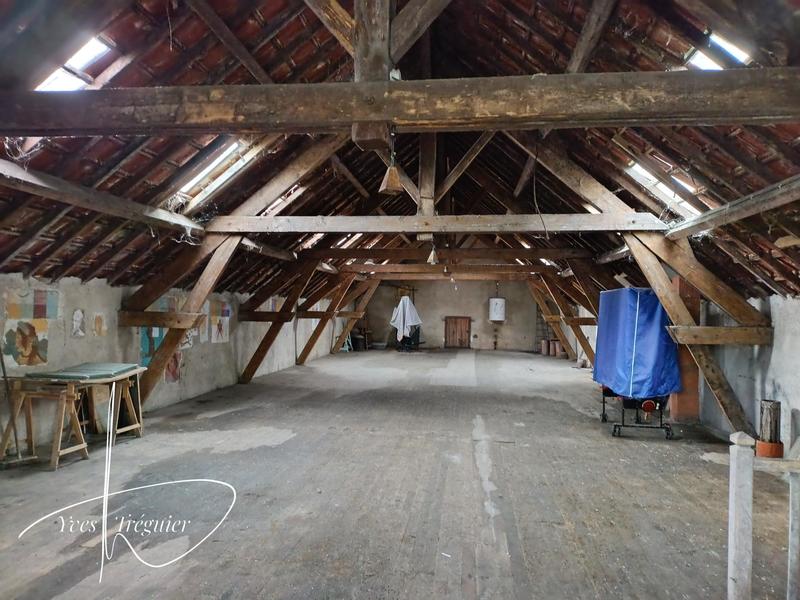 Maison - 406 m² - 7 pièces