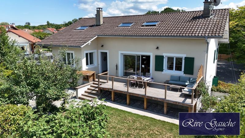 Maison - 267 m² - 7 pièces