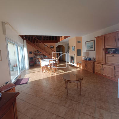 Propriété - 155 m² - 7 pièces