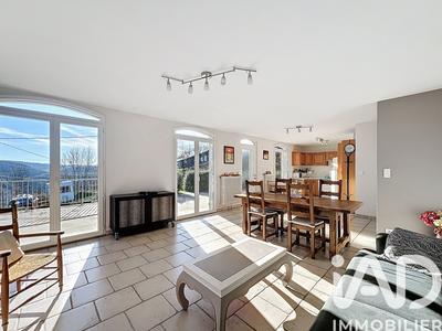 Maison - 123 m² - 5 pièces