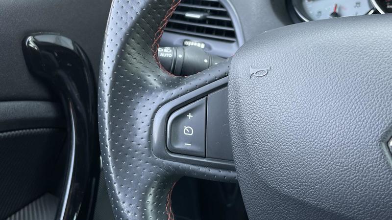 Renault Mégane Rs Cup 265ch Récaro Akrapovic 2ème Main Tout d'Origine