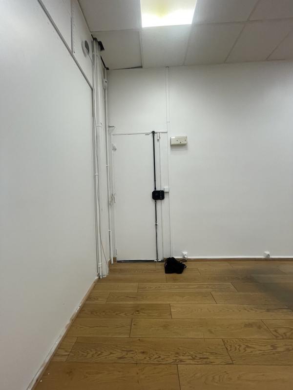 Magasins - 48 m² - 1 pièce