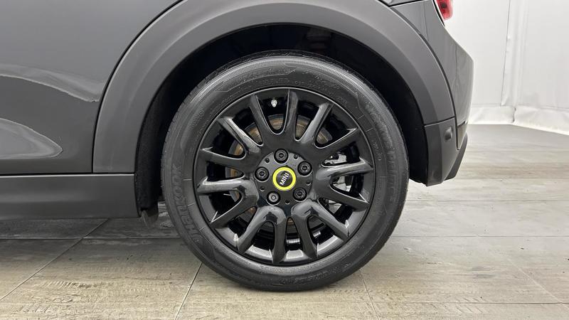 Mini 3 portes Hatch Electric F56 Bev Lci Cooper se 184 ch Essential