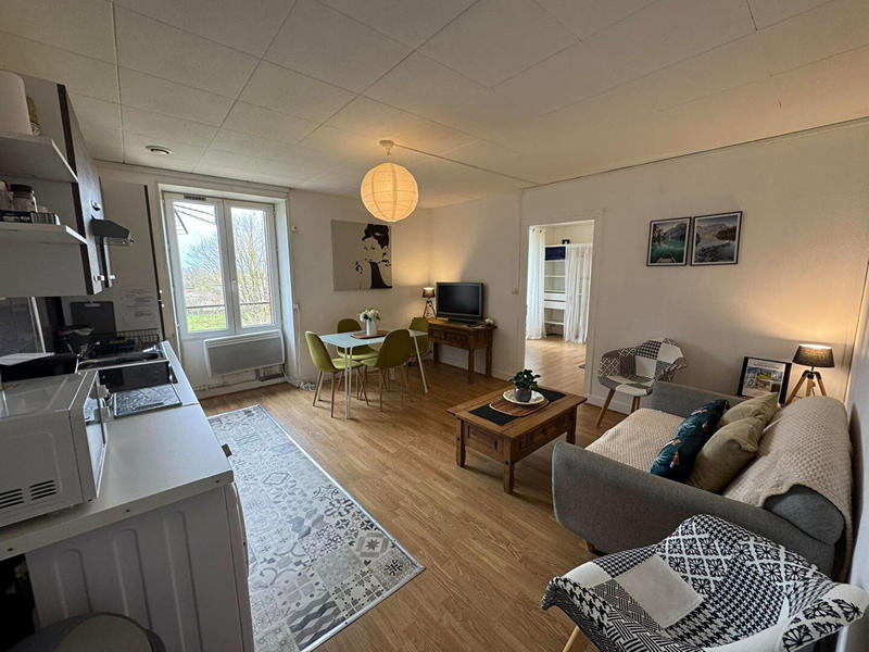 Maison - 335 m² - 14 pièces