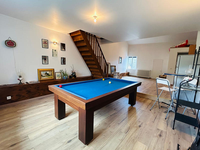 Maison - 216 m² - 6 pièces