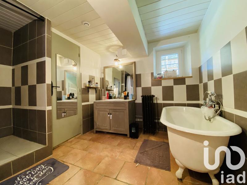 Maison de village - 277 m² - 7 pièces