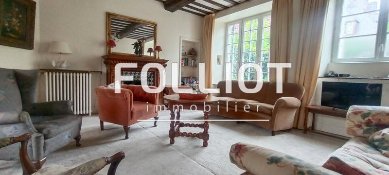 Maison - 250 m² - 8 pièces