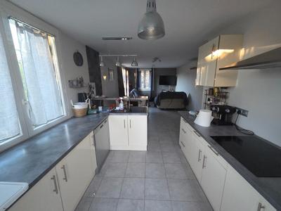 Maison - 83 m² - 5 pièces