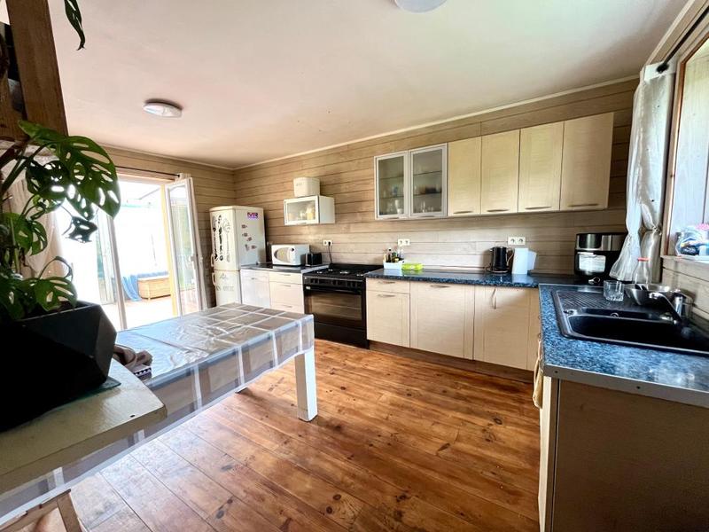 Maison - 230 m² - 7 pièces